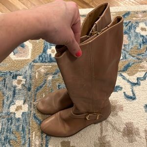 Woman brown boots - sole bound by Baretraps